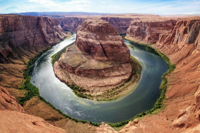 Horseshoe ben and power of water